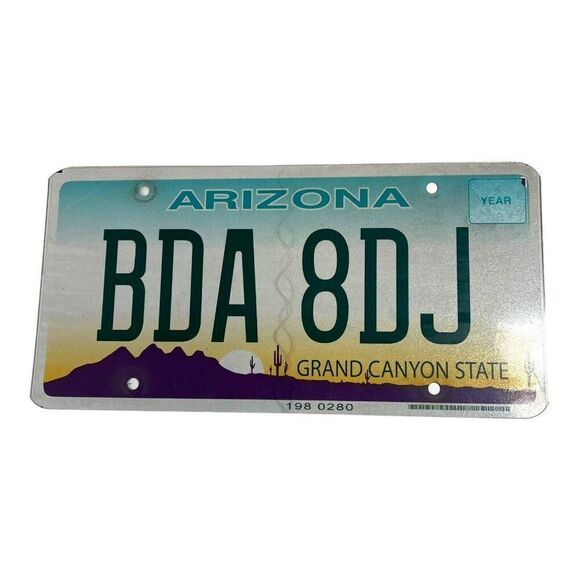 Expired Arizona License Plate Tag # BDA 8DJ Man Cave Barn Decor Wall Hanging - Picture 1 of 2